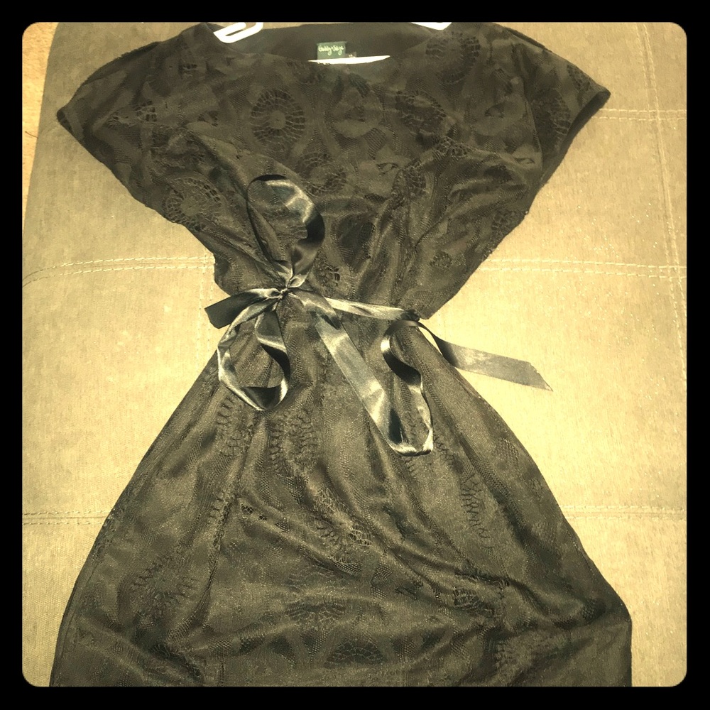 Black Belted Lace Cocktail Dress (EUC)- Size 14